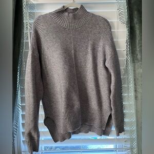 Sweet Romeo thigh neck sweater